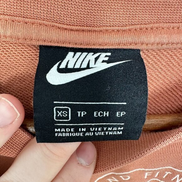 Nike‎ Women's Size XS Femme Crew Jumper Terra Blush Pink Tan Loungewear Active - Picture 4 of 8